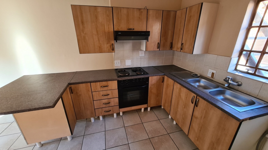 To Let 1 Bedroom Property for Rent in Die Bult North West